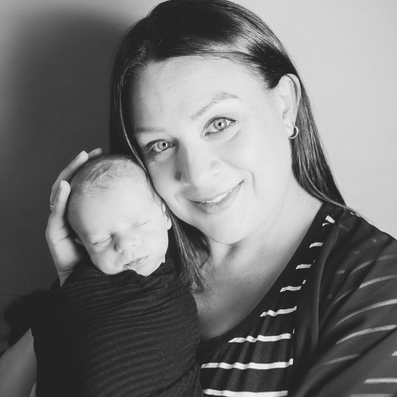 Meet your Posher, Brenda - Picture 2 of 5